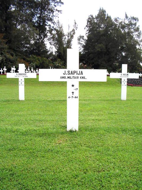 sapija.j.2005.jpg
