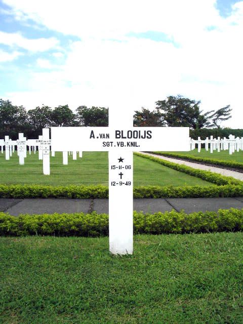 blooijs.van.a.2005.jpg