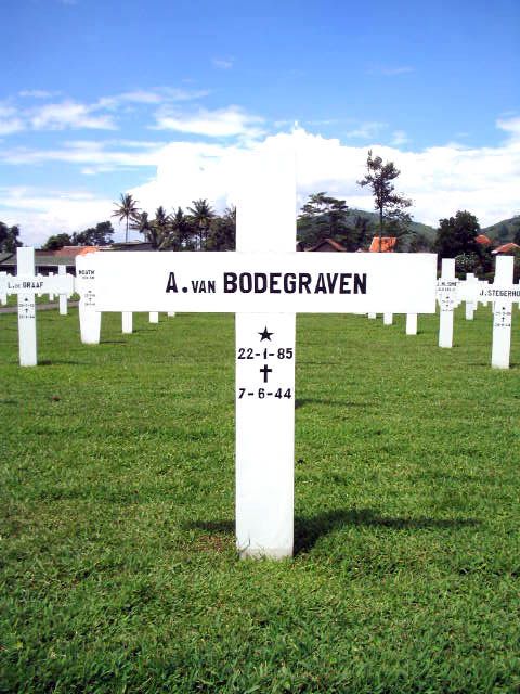 bodegraven.van.a.2005.jpg