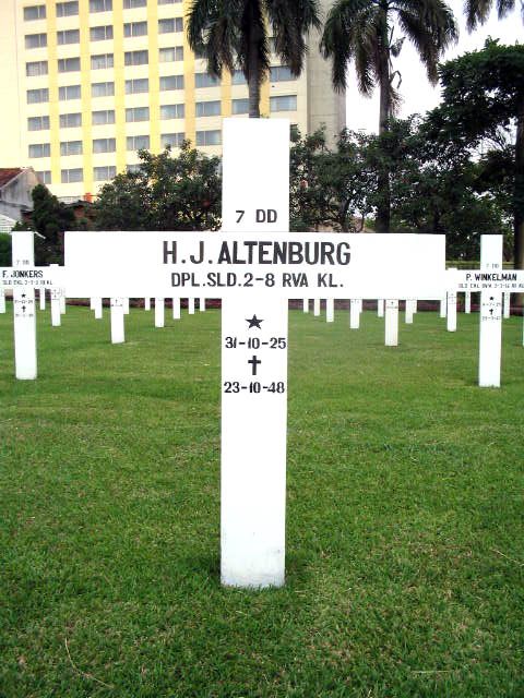 altenburg.h.j.2005.jpg