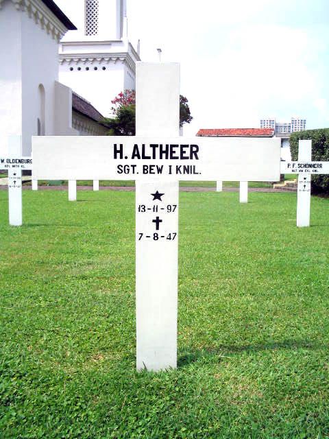 altheer.h.2005.jpg