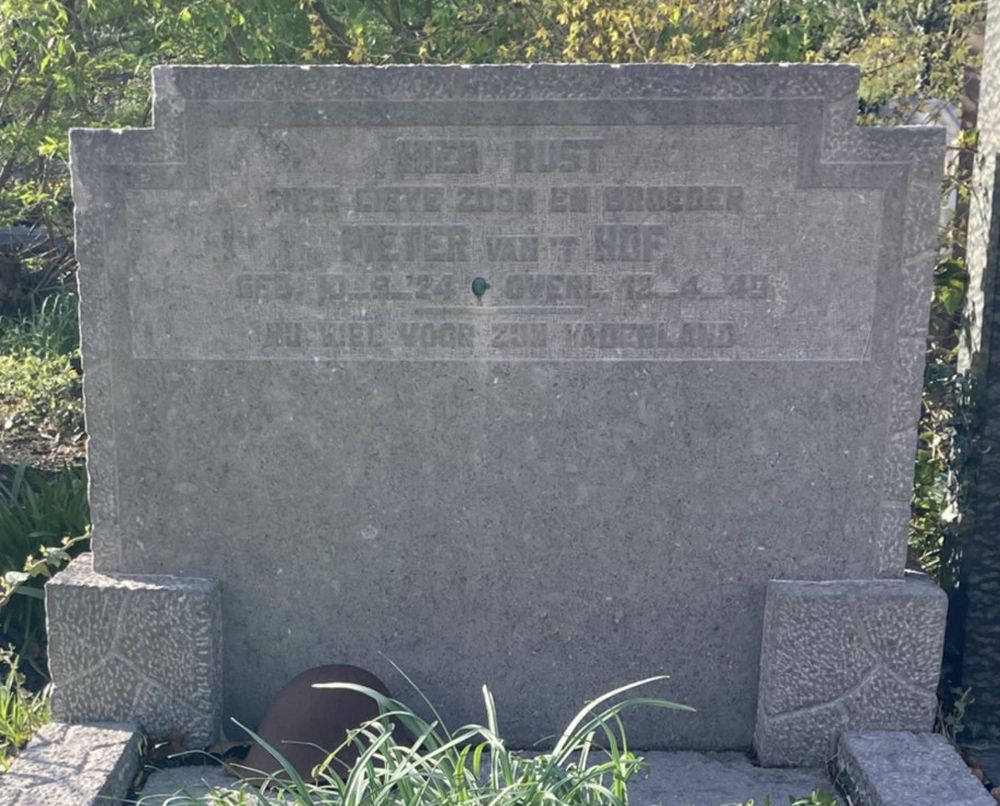 Graffoto P. van 't Hof.jpg