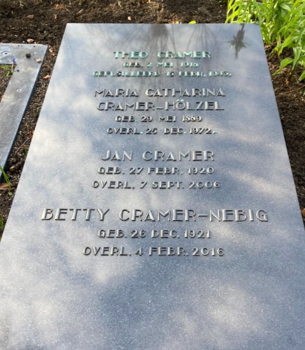 Graffoto T. Cramer.jpg