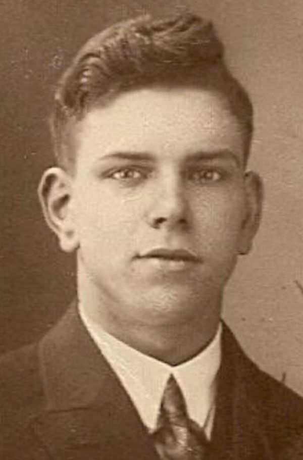 Portretfoto J. Jongeneel, foto familie.jpg