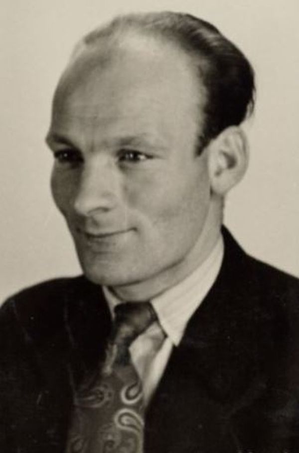 Portretfoto A. aan de Wiel.jpg