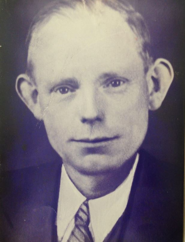 Portretfoto J. de Jonge, foto familie.JPG