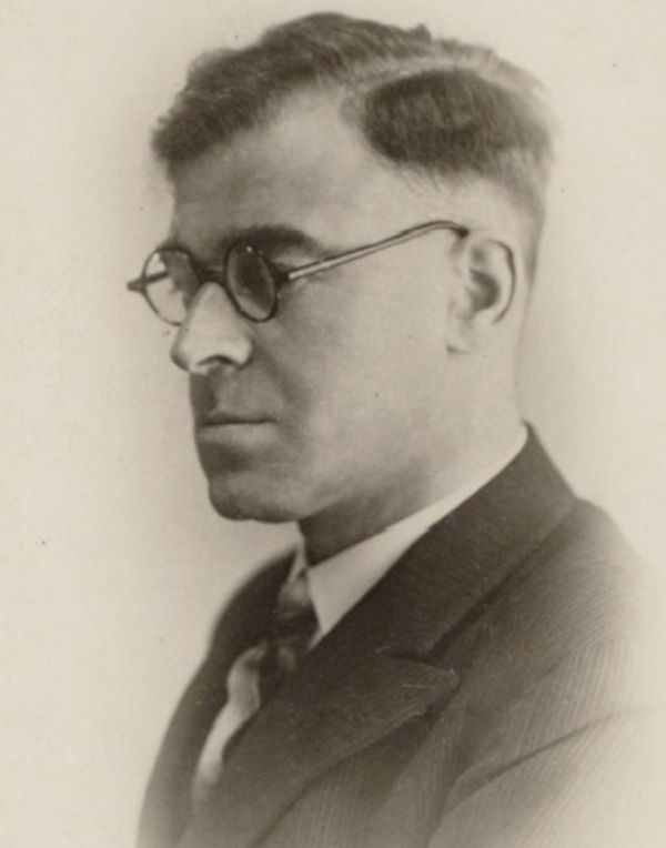 Portretfoto G.C.H. Plantagie, bron Nationaal Archief.jpg