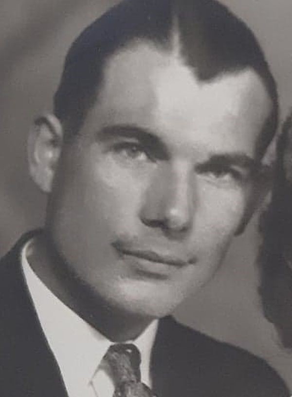 Portretfoto W.M. van Oyen, foto familie.jpg