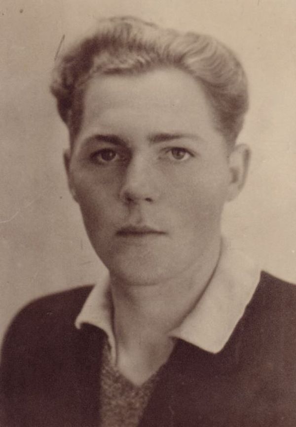 Portretfoto J. Oldenburger, foto familie.JPG
