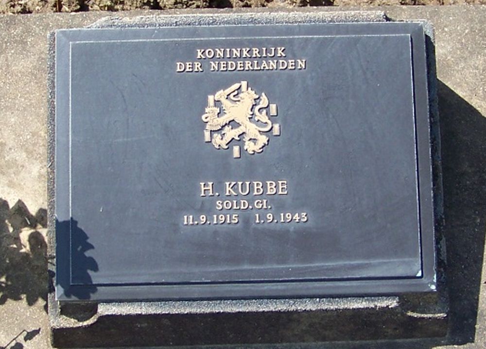 7. E. 72.JPG