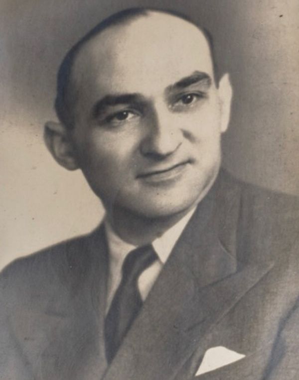 Portretfoto C.M. Zellermayer.jpg