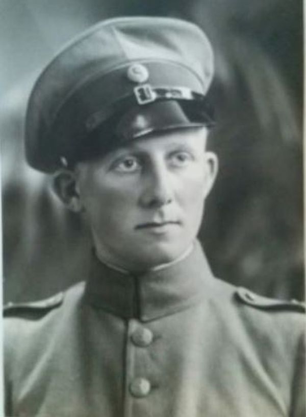 Portretfoto Harm Ebbinge, foto familie.JPG