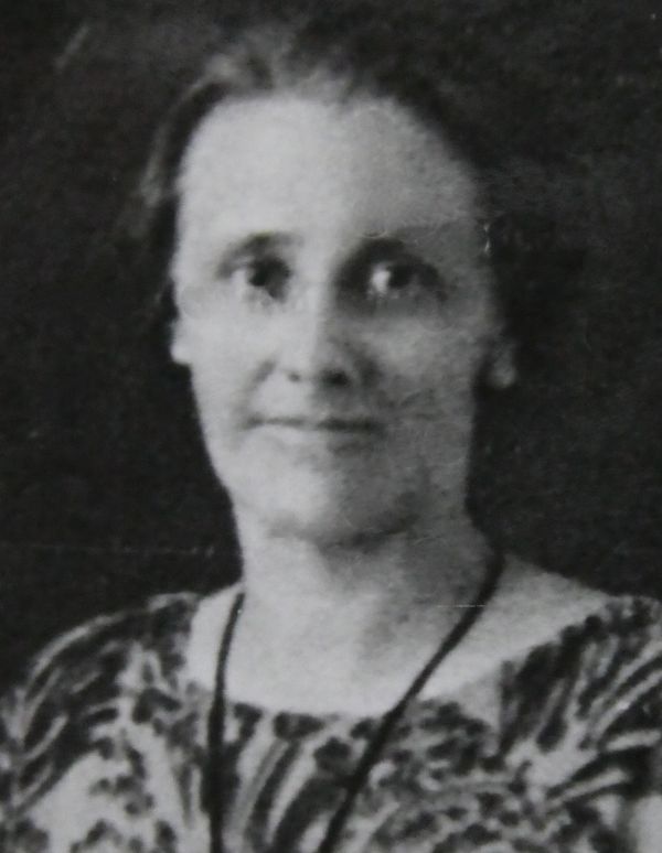 Portretfoto A. Offringa-Eman, foto familie.jpg