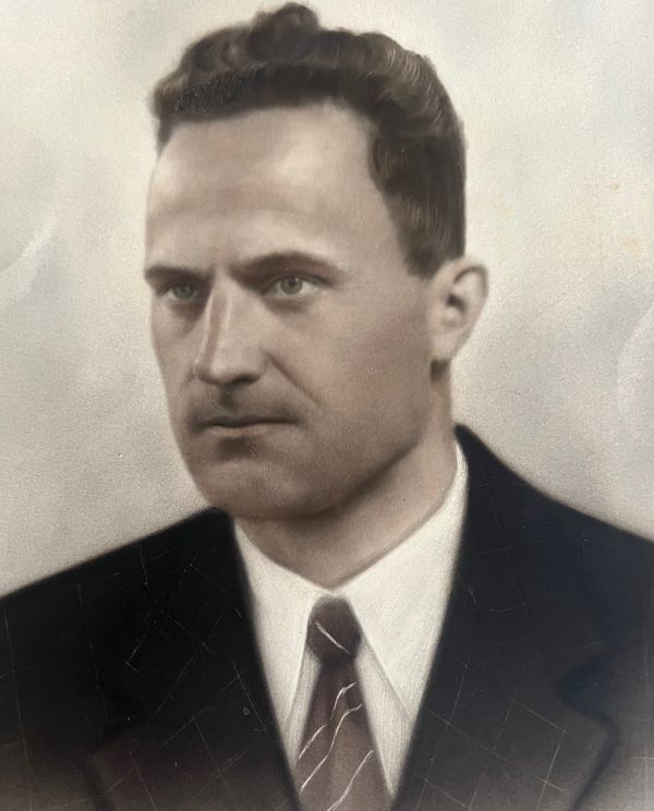 Portretfoto J. Helmig, foto familie.jpg