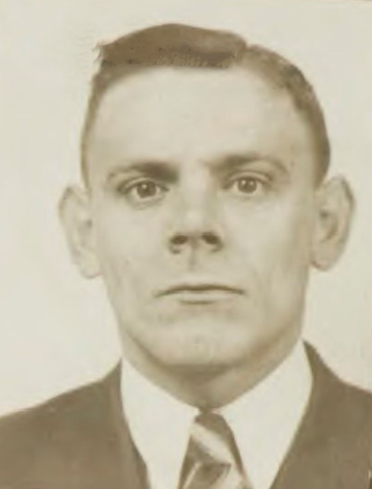 Portretfoto I. Stouten, foto Stadsarchief Amsterdam.jpg