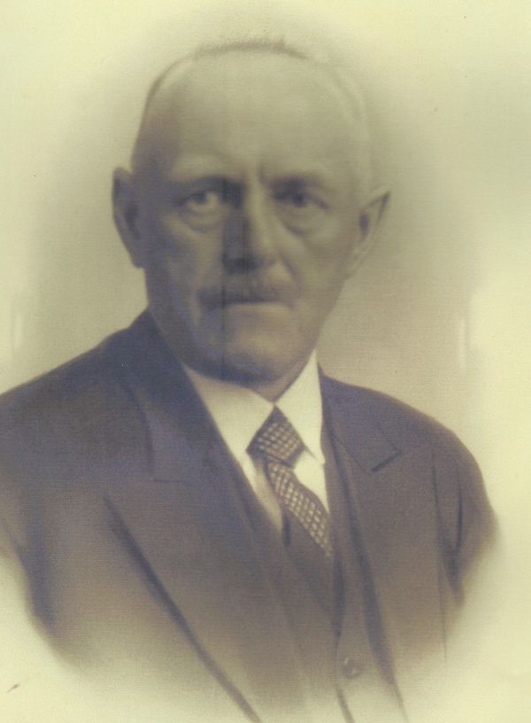 Portretfoto E.J. ten Berge, foto familie.jpg