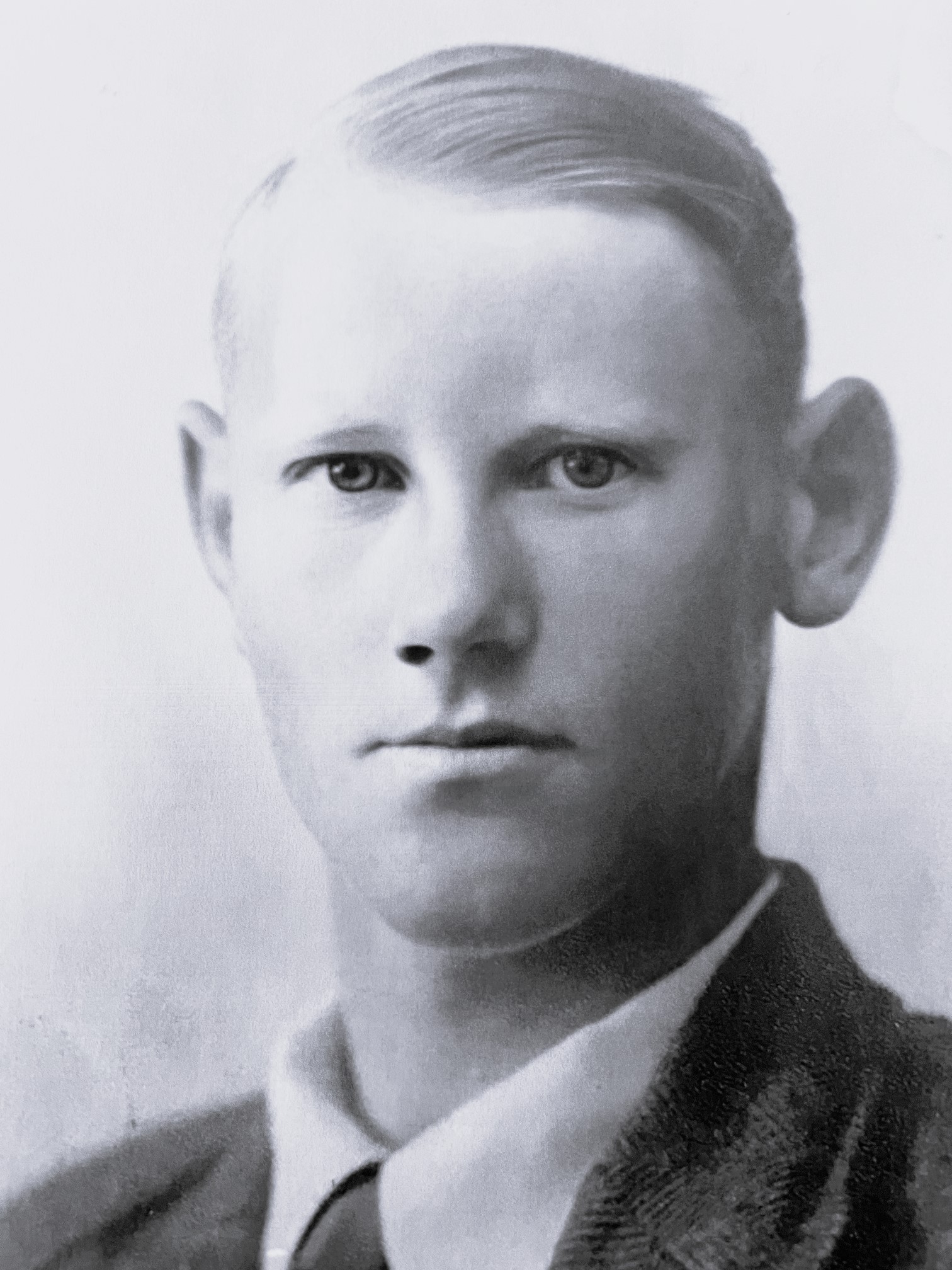 Portretfoto W. de Roos, foto familie.jpg