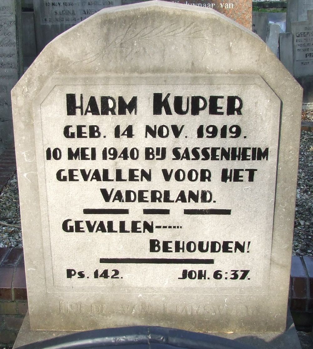 kuper.h..jpg