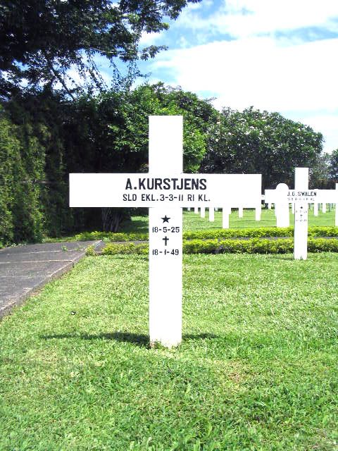 kurstjens.a.2005.jpg