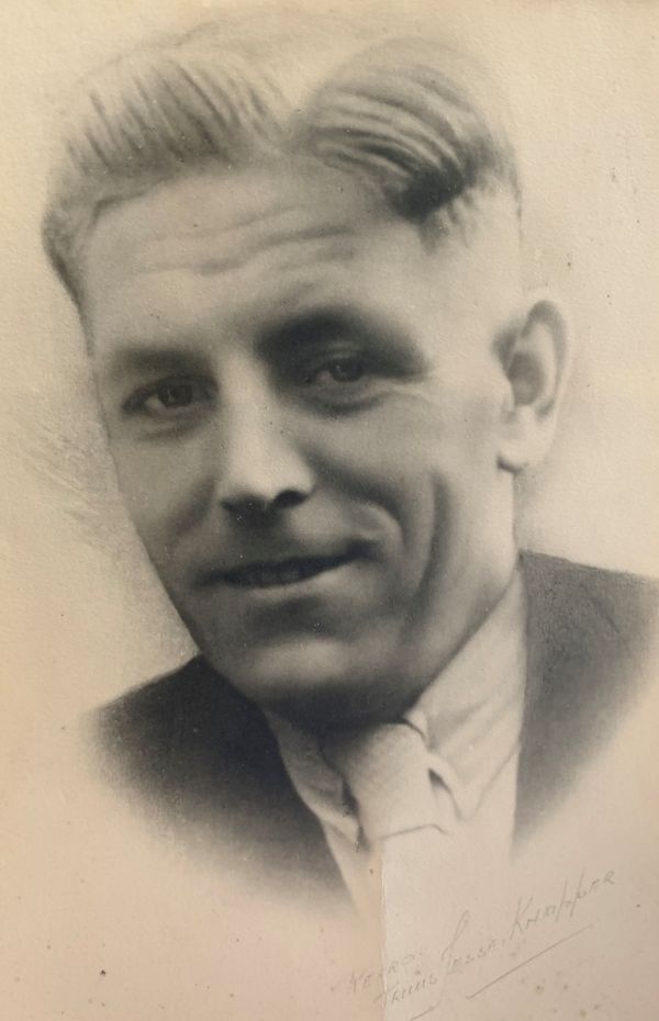 Portretfoto A. Wallert, foto familie.jpg