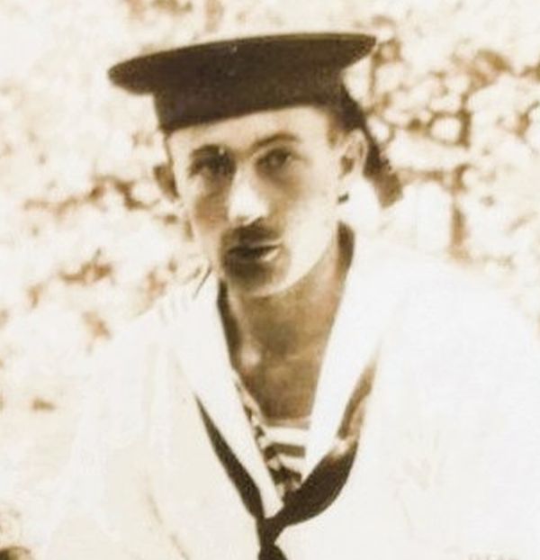 Portretfoto J.C. Mol, foto familie.jpg