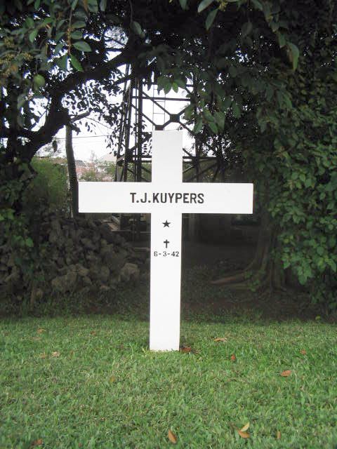 kuypers.t.j.2005.jpg