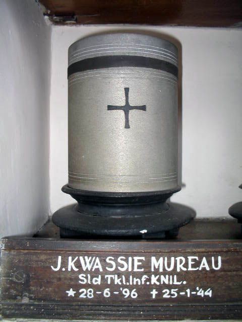 kwassie mureau.j.2005.jpg