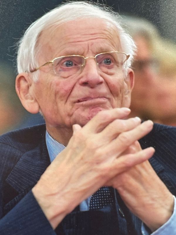 Portretfoto Theo Crijns (1923-2019), foto familie.jpg