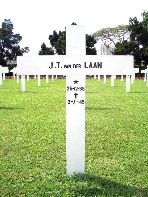laan.v.der.j.t.2005.jpg