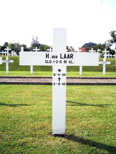laar.v.h.2004.jpg.JPG