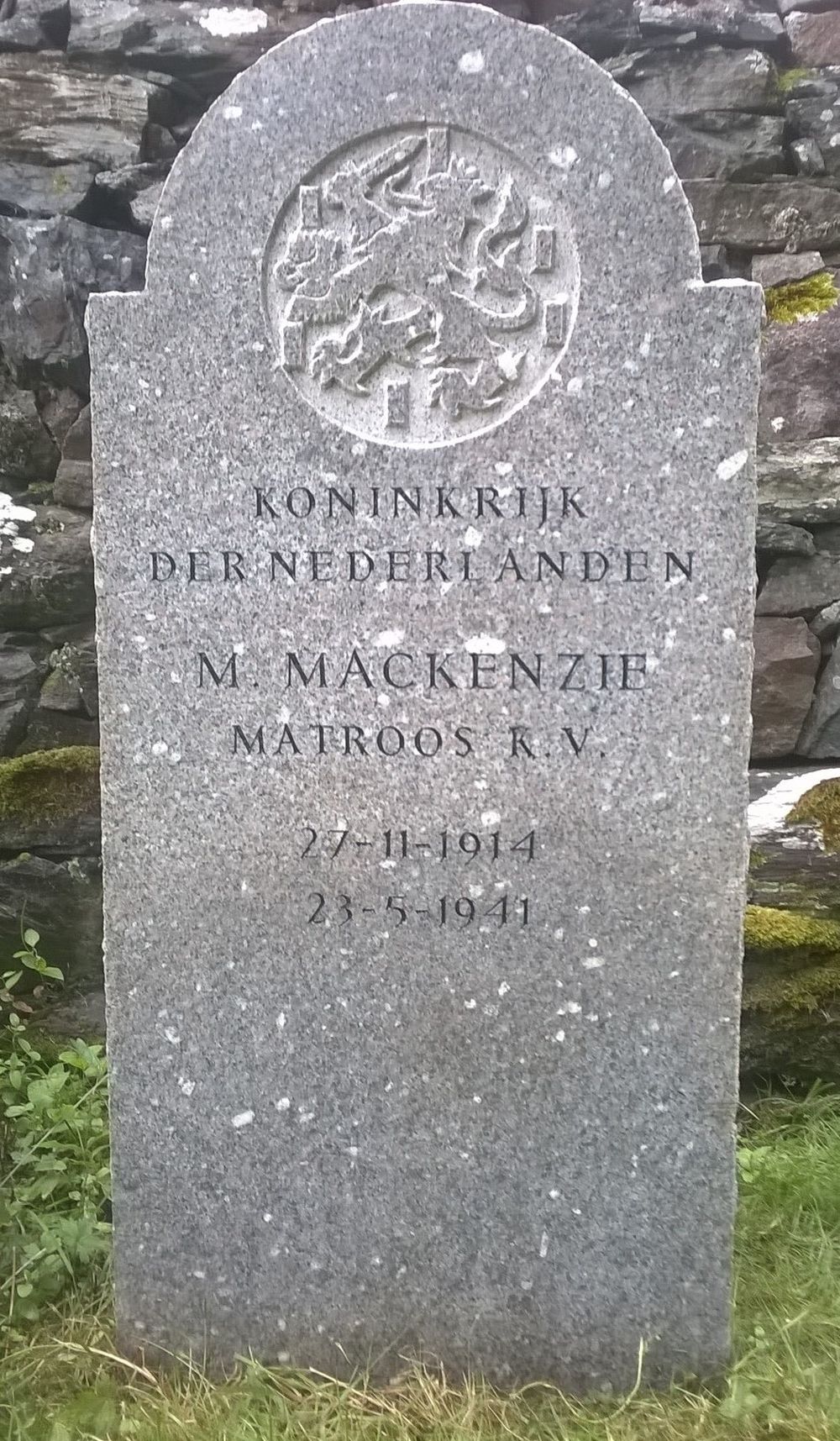 Graffoto M. Mackenzie.jpg