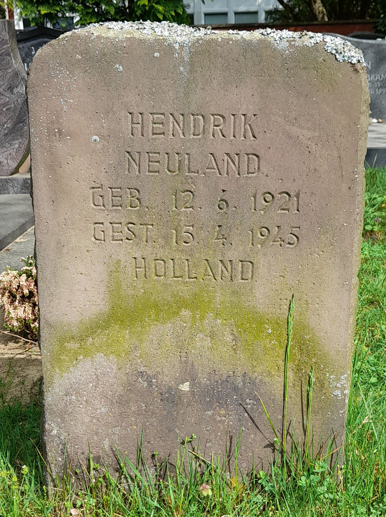 Graffoto G. Nijland, naam foutief op steen.jpg