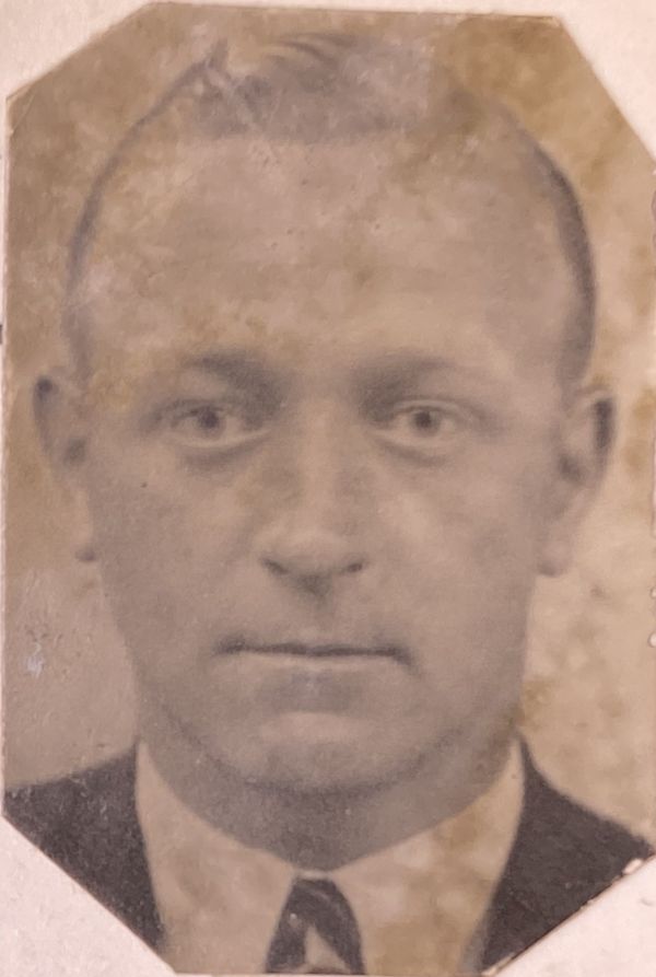 Portretfoto H. Söll, foto Stadsarchief Rotterdam.jpg
