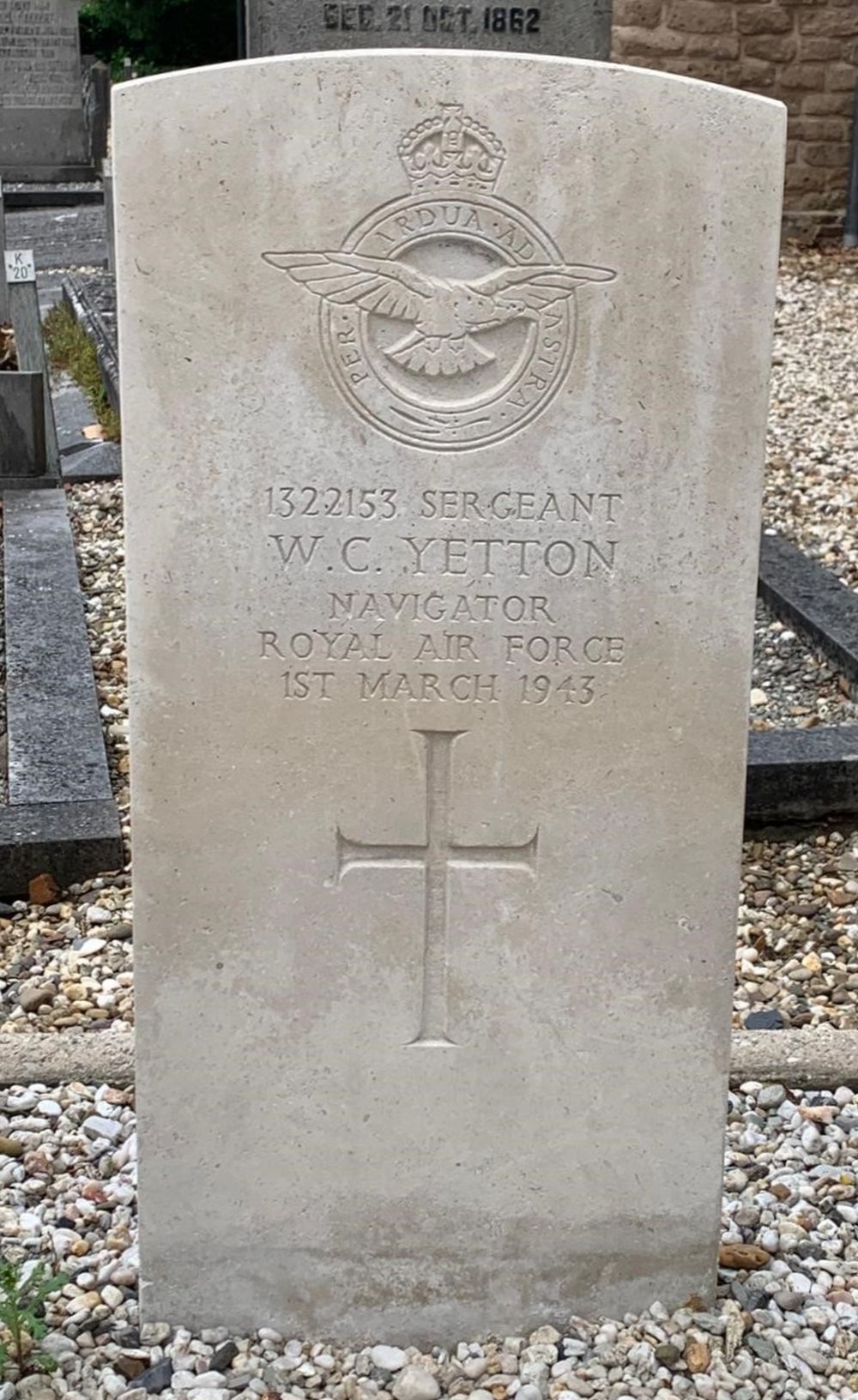 Graffoto W.C. Yetton