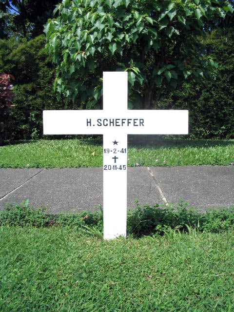 scheffer.h.2005.jpg