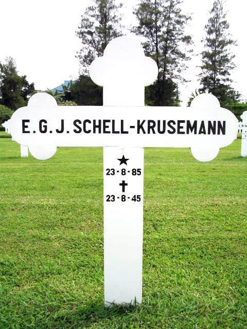 schell krusemann.e.g.j.2004.jpg