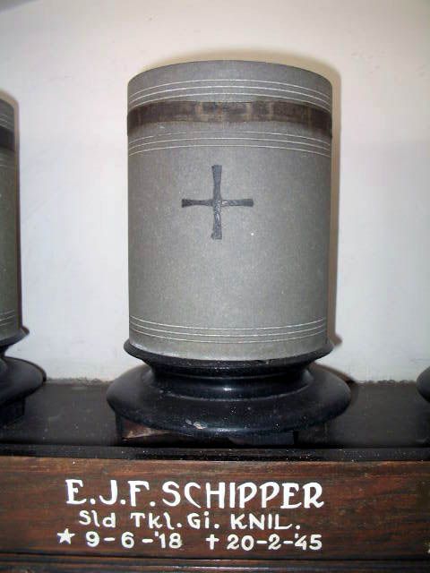schipper.e.j.f.2005.jpg