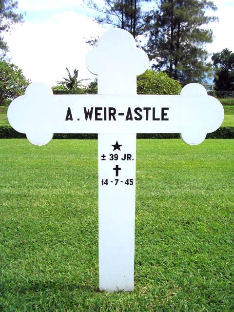 weir astle.a.2004.JPG