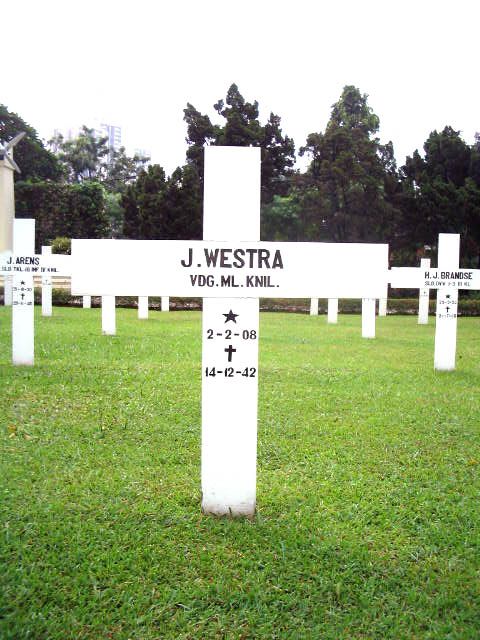 westra.j.2005(1).jpg