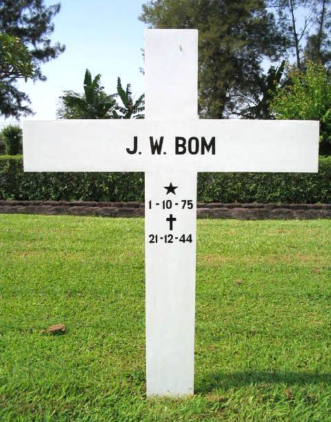 bom j.w.2004.jpg