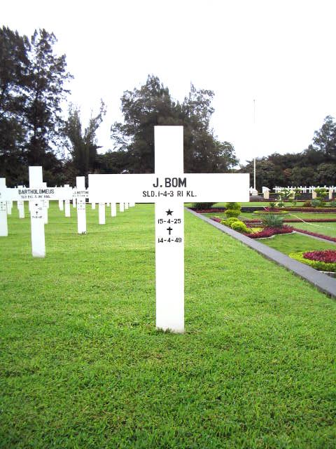 bom.j.2005.jpg