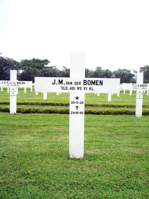 bomen.v.der.j.m.2005.jpg