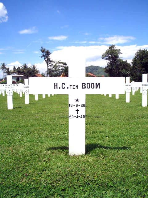 boom.ten.h.c.2005.jpg
