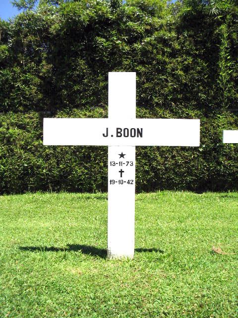 boon.j.2005(2).jpg