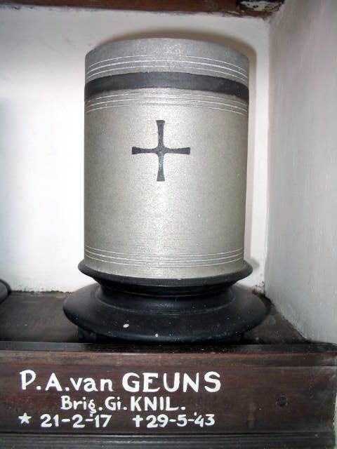 geuns.van.p.a.2005.jpg