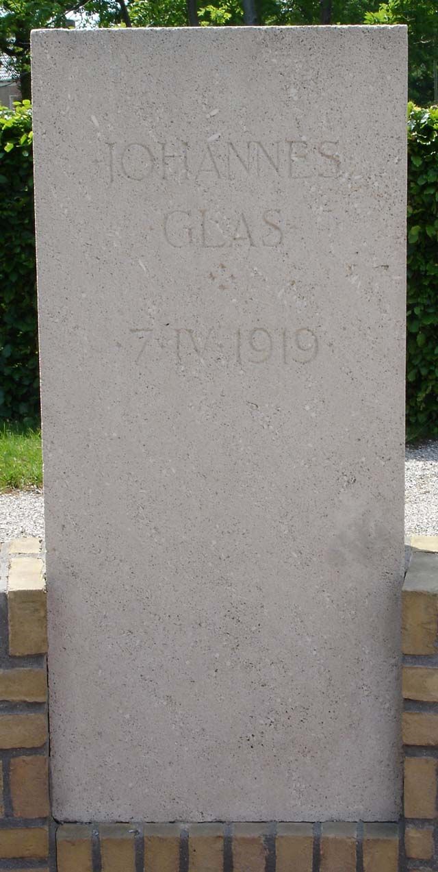 glas.j.2008.jpg