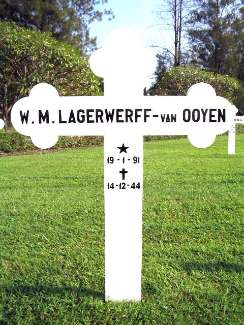 lagerwerff.van.ooyen.w.m.2004.jpg.JPG