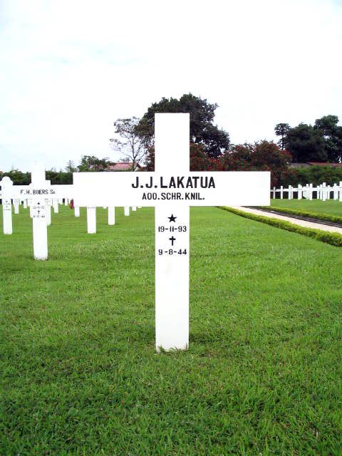 lakatua.j.j.2005.jpg