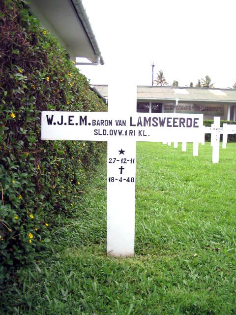 lamsweerde.w.j.e.m.2005.jpg