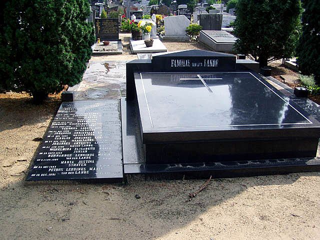 Lande C.J.L. van der 2004.jpg
